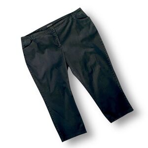 Vintage Tribal Women's Black Cropped Ankle Jeans